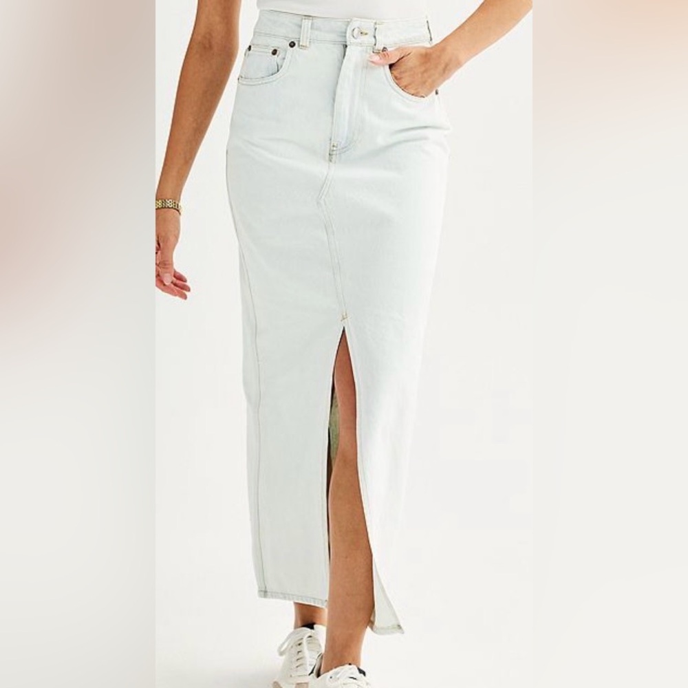 NWOT INDUSTRY Front Slit Casual Light Denim Skirt Mid Rise Maxi Y2K Boho Edgy - Picture 2 of 14